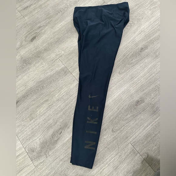 Nike Dri-fit workout pants - Picture 3 of 4